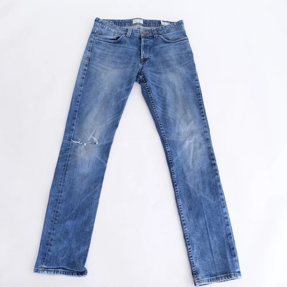 Only  & Sons Regular Straight Button Fly Blue Distressed Denim Jeans	Size 33/34